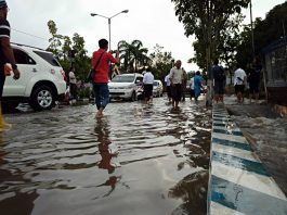 Hujan Sebentar, Jalanan di Kotamobagu Jadi Seperti Badan Sungai