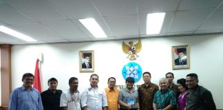 Foto Bersama Ketua Dewan Pers Saat Menjamu Ketua IWO dan Tim Perumus AD/ART di Gedung Dewan Pers Jakarta Pusat